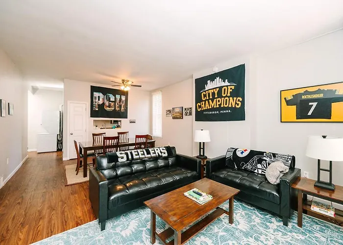 Apartment Pittsburgh's Sports Suite- Free Driveway Parking *