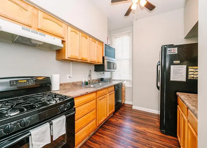 Apartment Pittsburgh's Sports Suite- Free Driveway Parking Pittsburgh