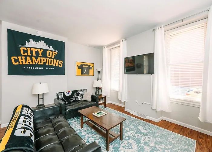 Pittsburgh's Sports Suite- Free Driveway Parking Pittsburgh